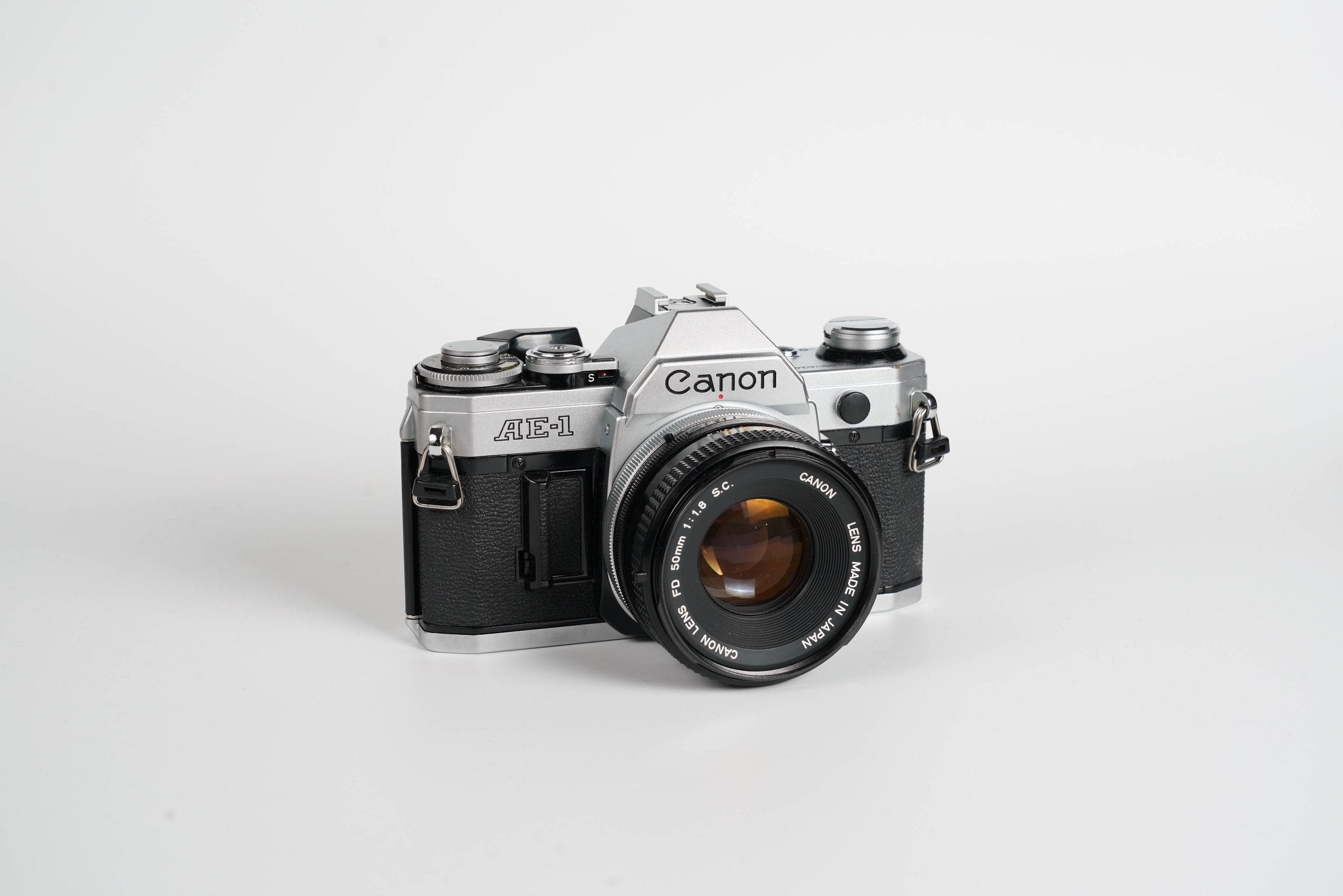 Canon AE-1 | FD 50mm f1.8 Lens – Platypus Cameras