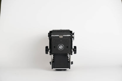 Mamiya C330 Professional | Sekor 80mm f2.8 (Blue Dot)